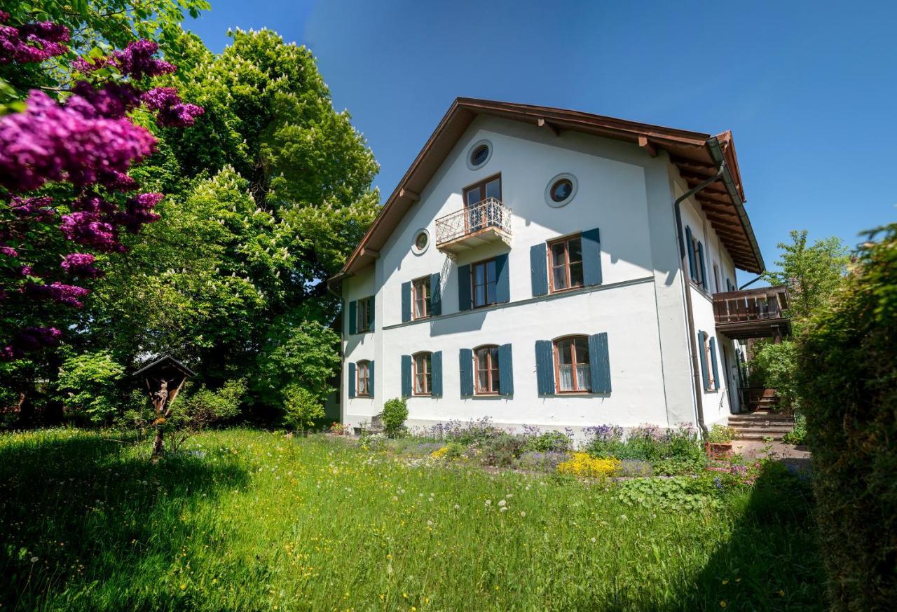 Landhauswohnung Mit Wildromantischem Garten Fussen Ngoại thất bức ảnh